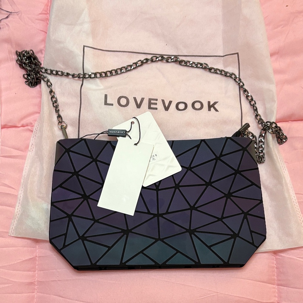 Lovevook Black Geometric Clutch